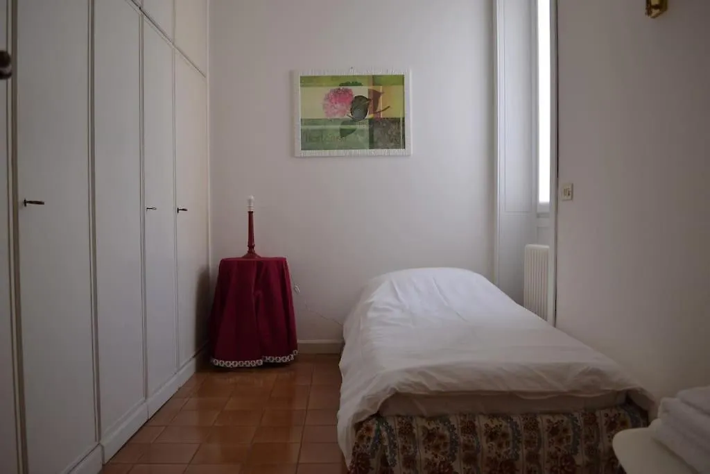 Mascagni Central Apartment 2 Milan 0*,  Italy