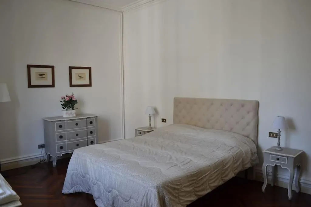 Mascagni Central Apartment 2 Milan