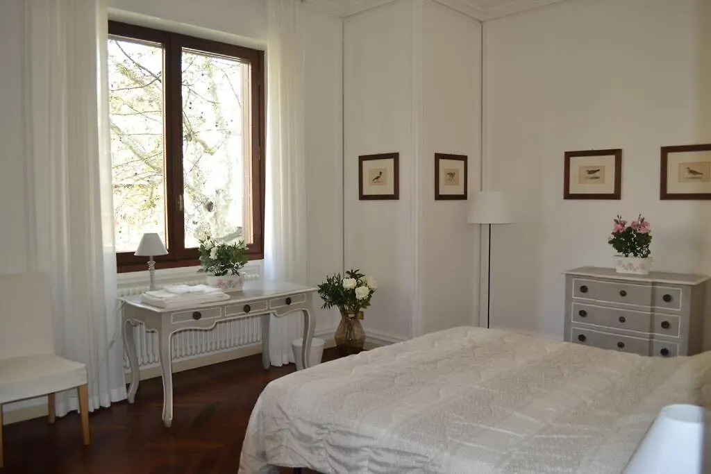Mascagni Central Apartment 2 Milan 0*,