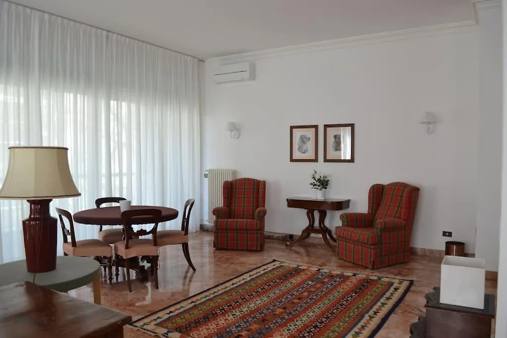Mascagni Central Apartment 2 Milan 0*,